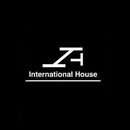 International House Olbia Hotel Buitenkant foto