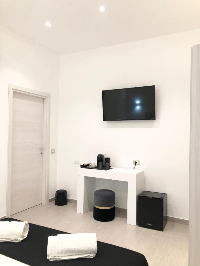 International House Olbia Hotel Buitenkant foto
