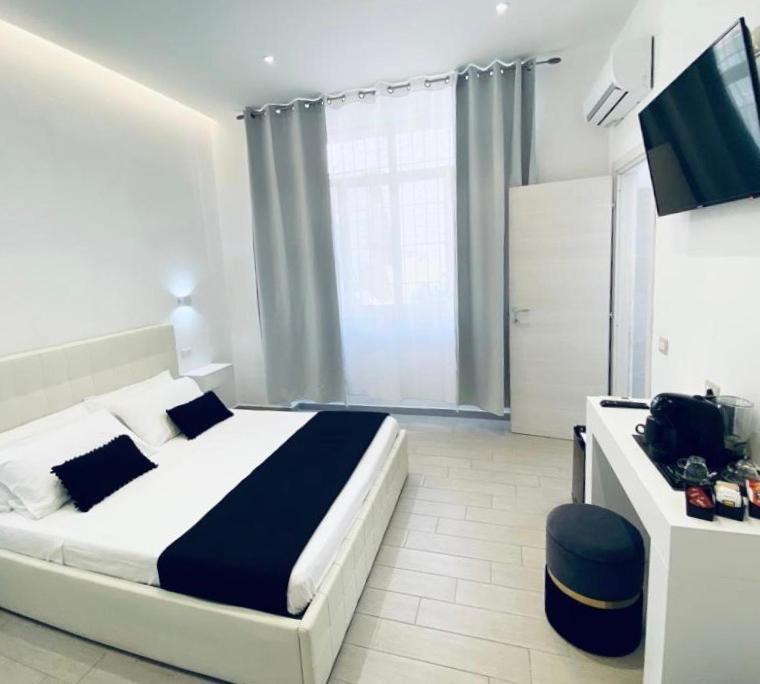 International House Olbia Hotel Buitenkant foto