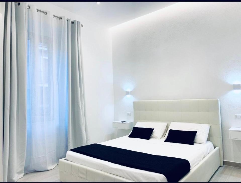 International House Olbia Hotel Buitenkant foto